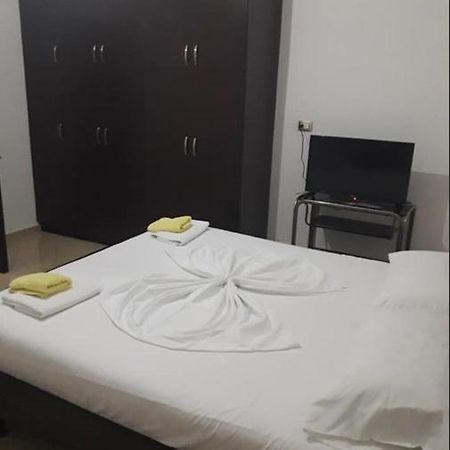 Brahimi Guest House クサミル エクステリア 写真