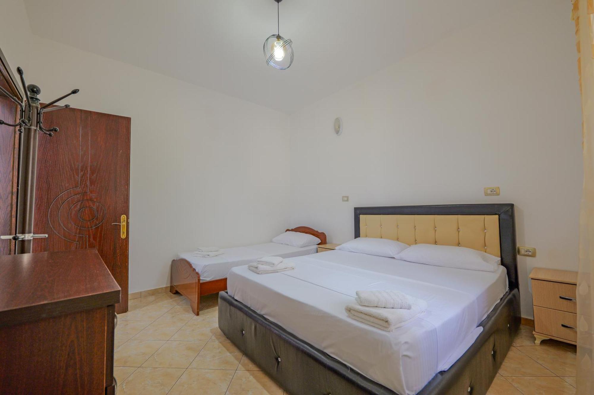 Brahimi Guest House クサミル エクステリア 写真