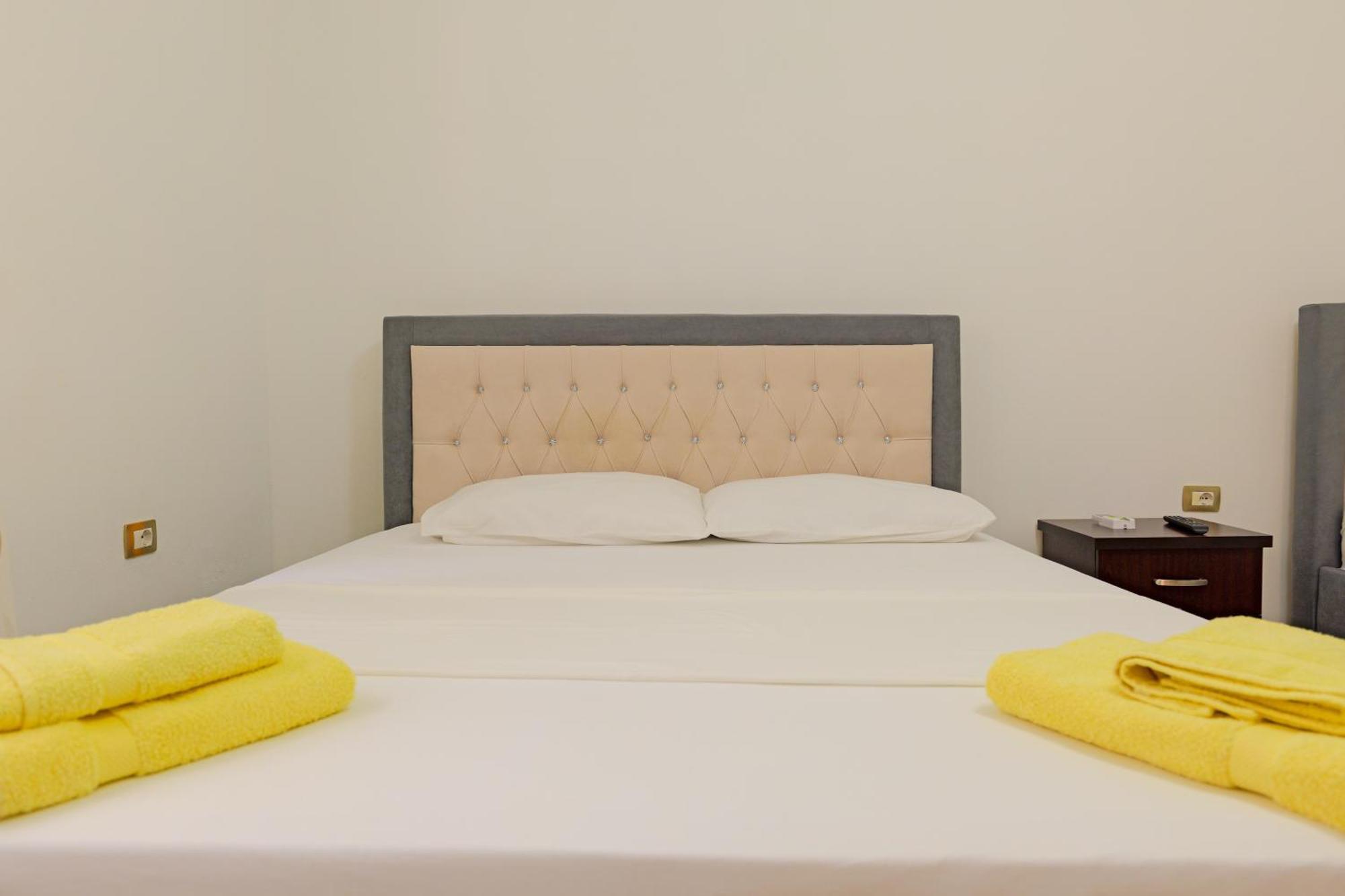 Brahimi Guest House クサミル エクステリア 写真
