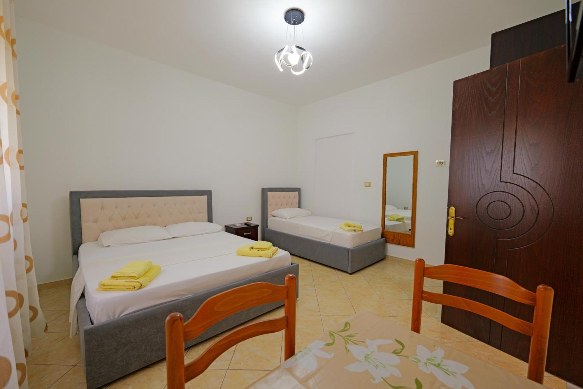 Brahimi Guest House クサミル エクステリア 写真