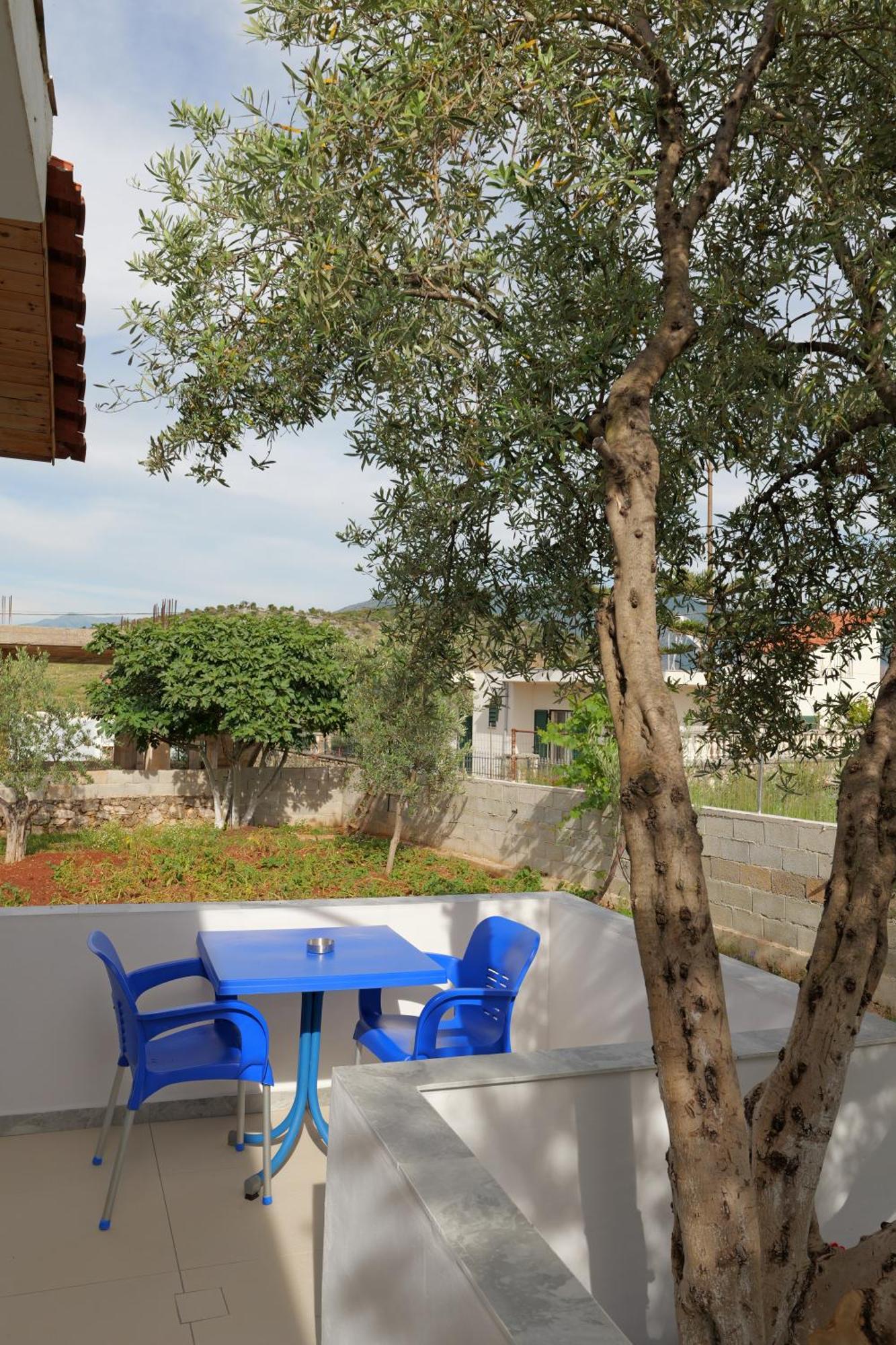 Brahimi Guest House クサミル エクステリア 写真